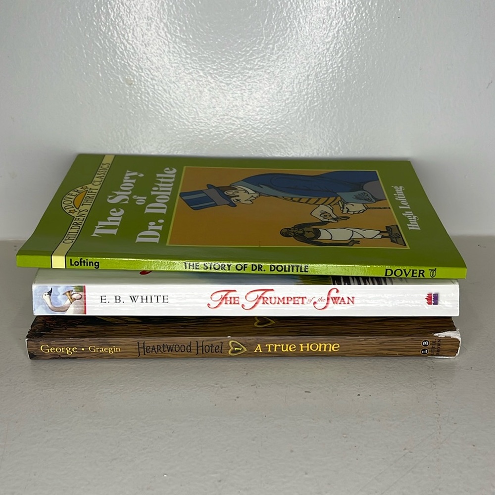 3/$9 youth novels, 3 animal themed books Story of Dr. Doolittle, Trumpet of Swan
